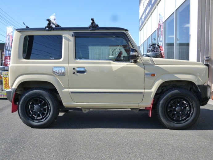 冬タイヤもカッコよく☆ジムニー(JB64)スタッドレスタイヤ＆アルミ