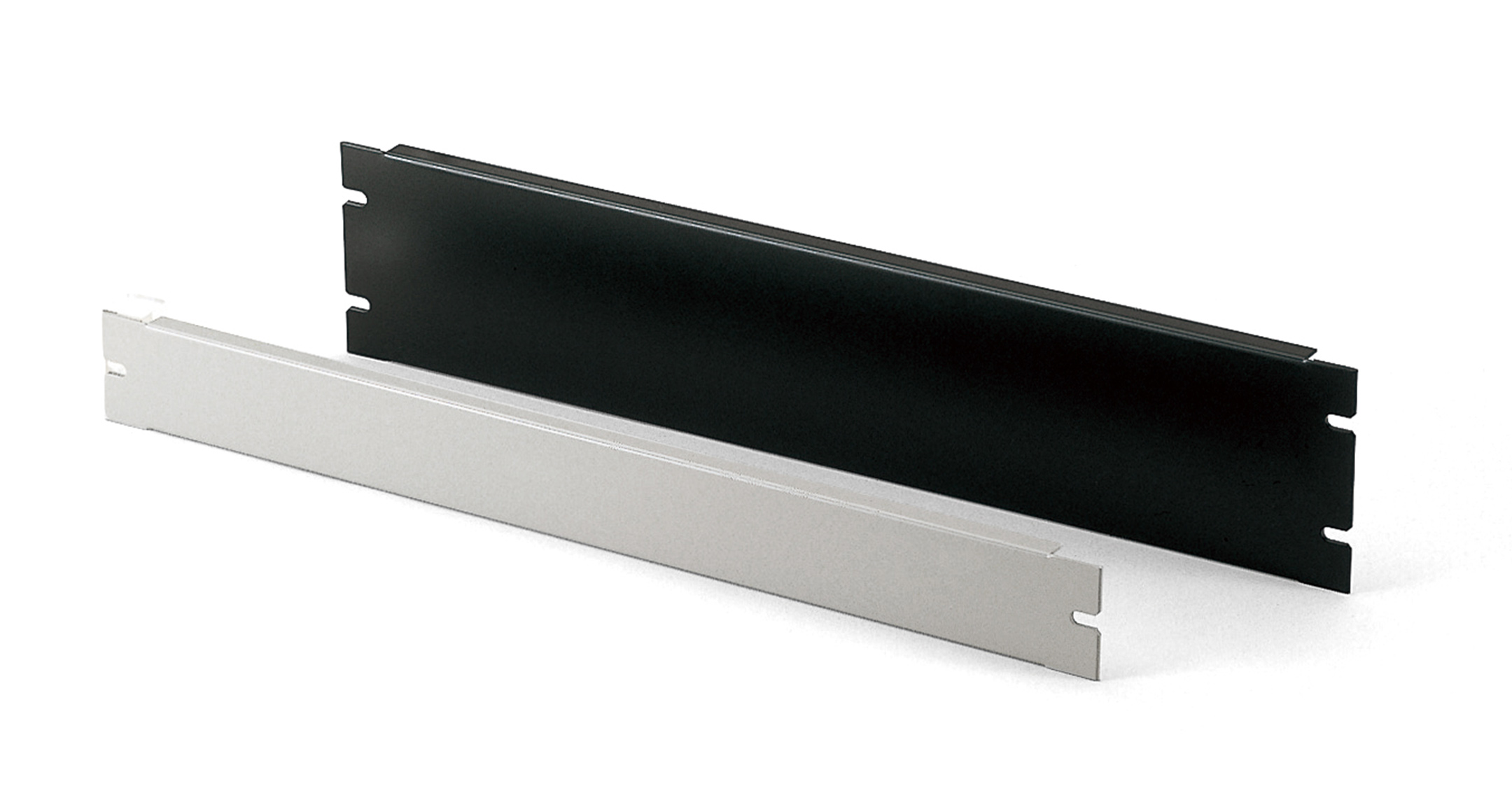 スチール製ブランクパネル SPNシリーズ | 製品情報 | タカチ電機工業