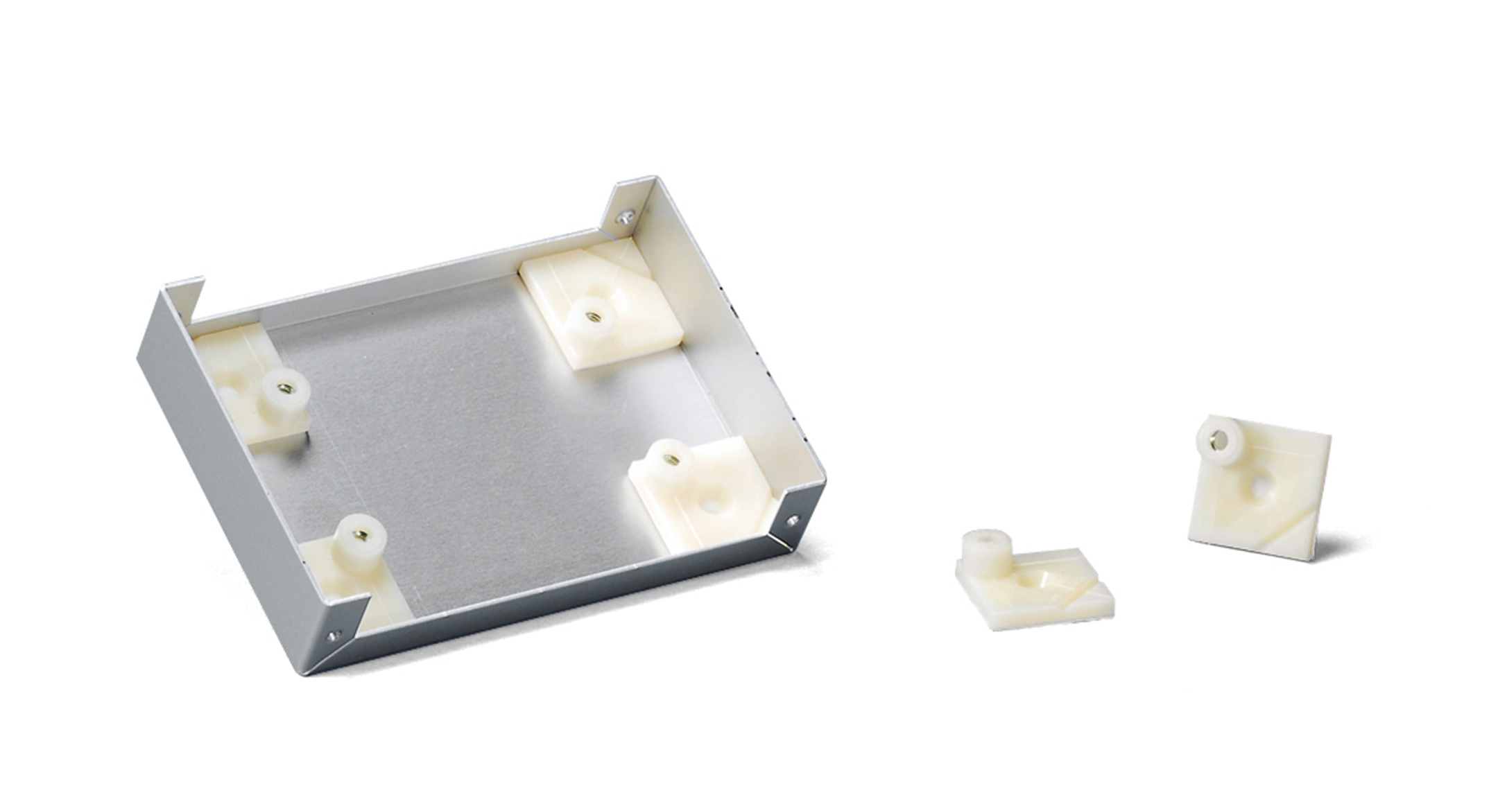 ナット入り貼付型スペーサー T-600・T-700 | 製品情報 | タカチ電機