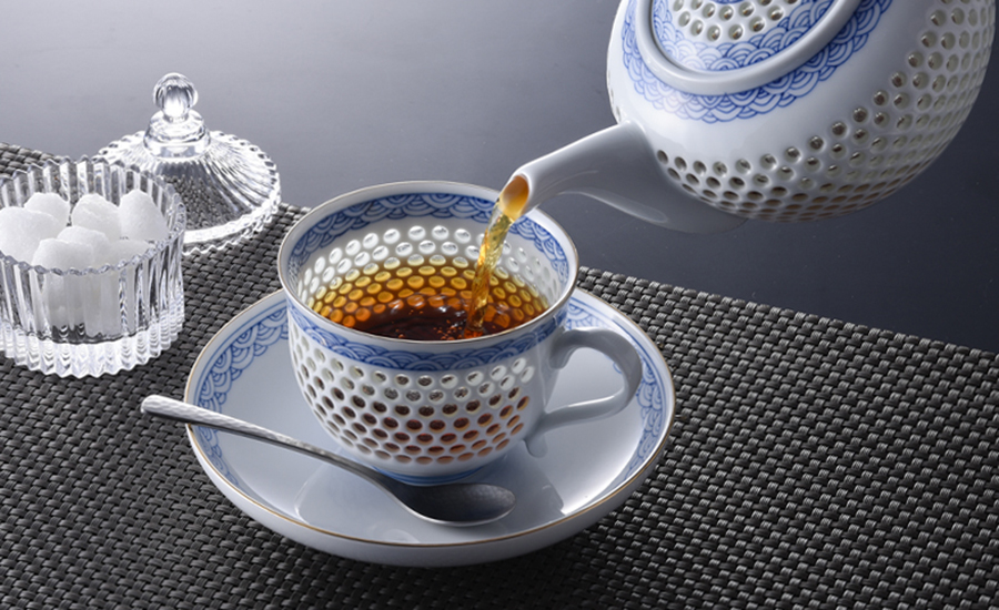 水晶彫の丹心窯】伝統の技術が詰まった水晶青海波シリーズ