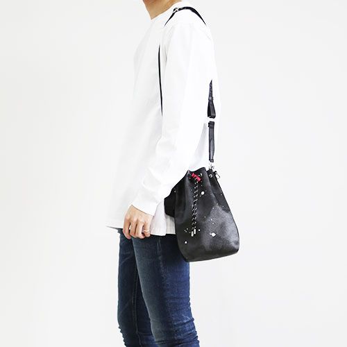 GENTIL BANDIT - 2WAY巾着バッグ / ブラックカモ | Tempt