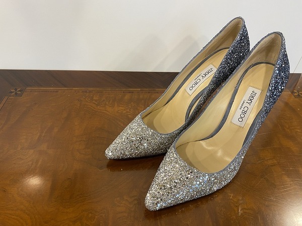ラグジュアリーブランド【JIMMY CHOO / ジミーチュウ】よりグリッター