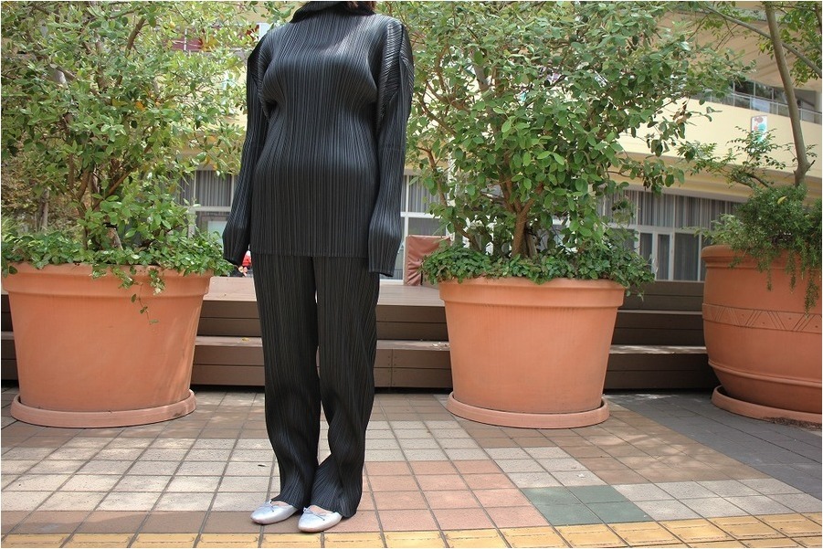 ISSEY MIYAKE / イッセイミヤケ】プリーツセットアップ入荷いたしまし