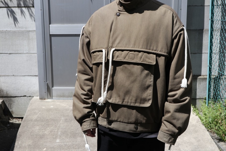 Maison Margiela(メゾンマルジェラ)より”ロープデザインボンバー