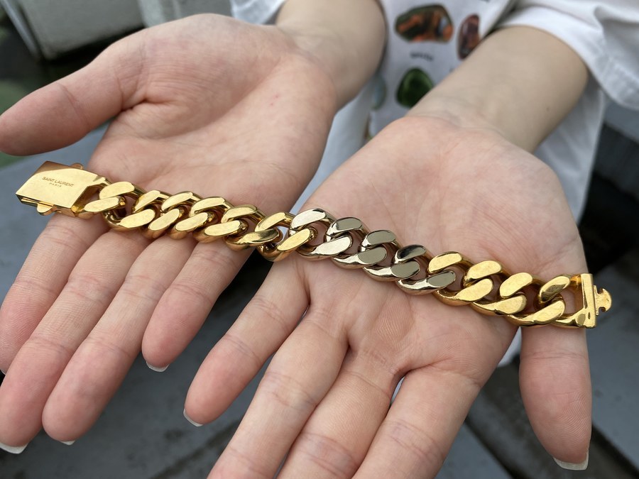 ラグジュアリーブランド【Saint Laurent Paris/サンローランパリ】より