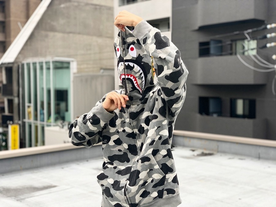 A BATHING APE】シャークパーカー”大漁”入荷！エイプお探しならアメ村
