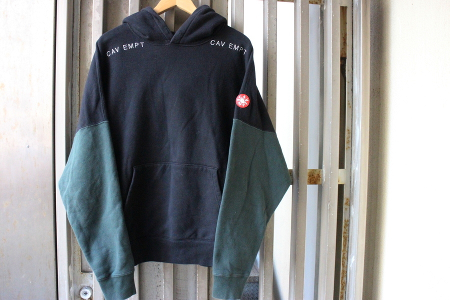 C.E（シーイー）より、定番HEAVY HOODYのご紹介。[2020.01.19発行