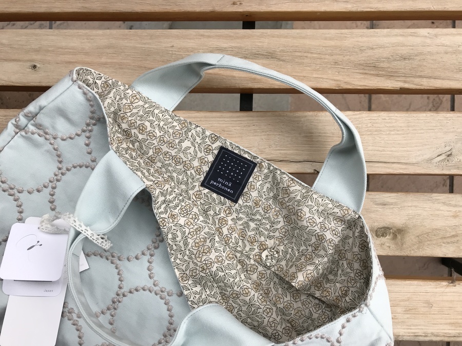 ナチュラルブランド【mina perhonen/ミナ ペルホネン】より”tambourine