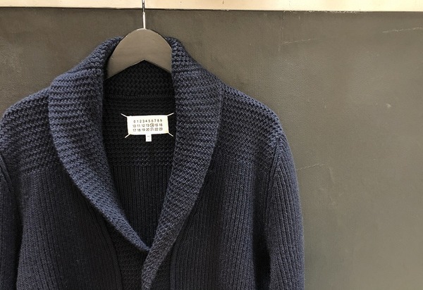 タイムレスで使えるMaison Margiela(メゾンマルジェラ)のショール