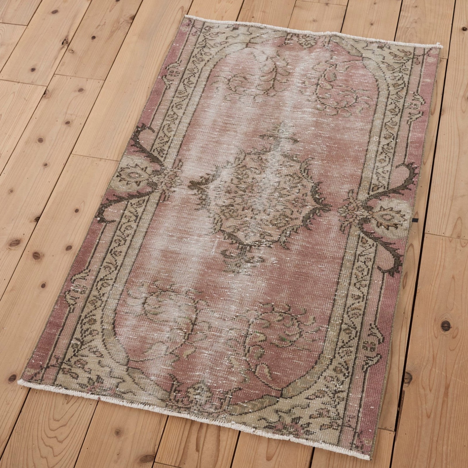 ヴィンテージラグ | トルコ・イスパルタ No.07 | 赤色 | 149 × 97 – tiflo