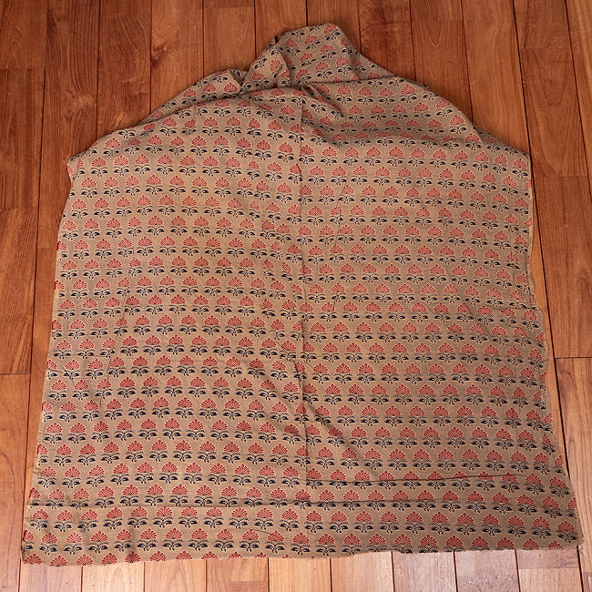 1m単位切り売り〕テキスタイルの伝統息づくインドから 昔ながらの花柄