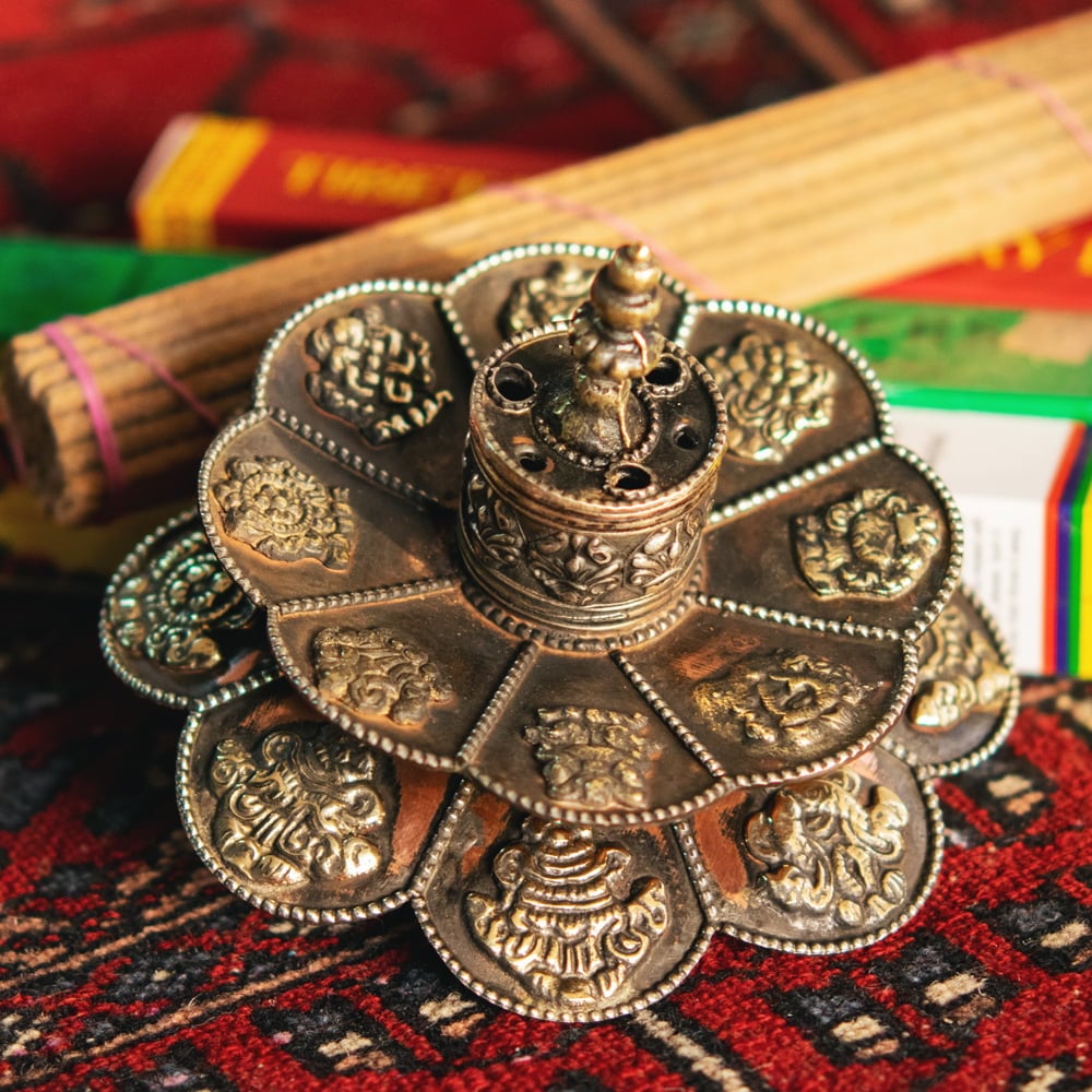 幸運の八吉祥文様 チベット香用蓮型お香立て【約12cm×約8cm】 の通販