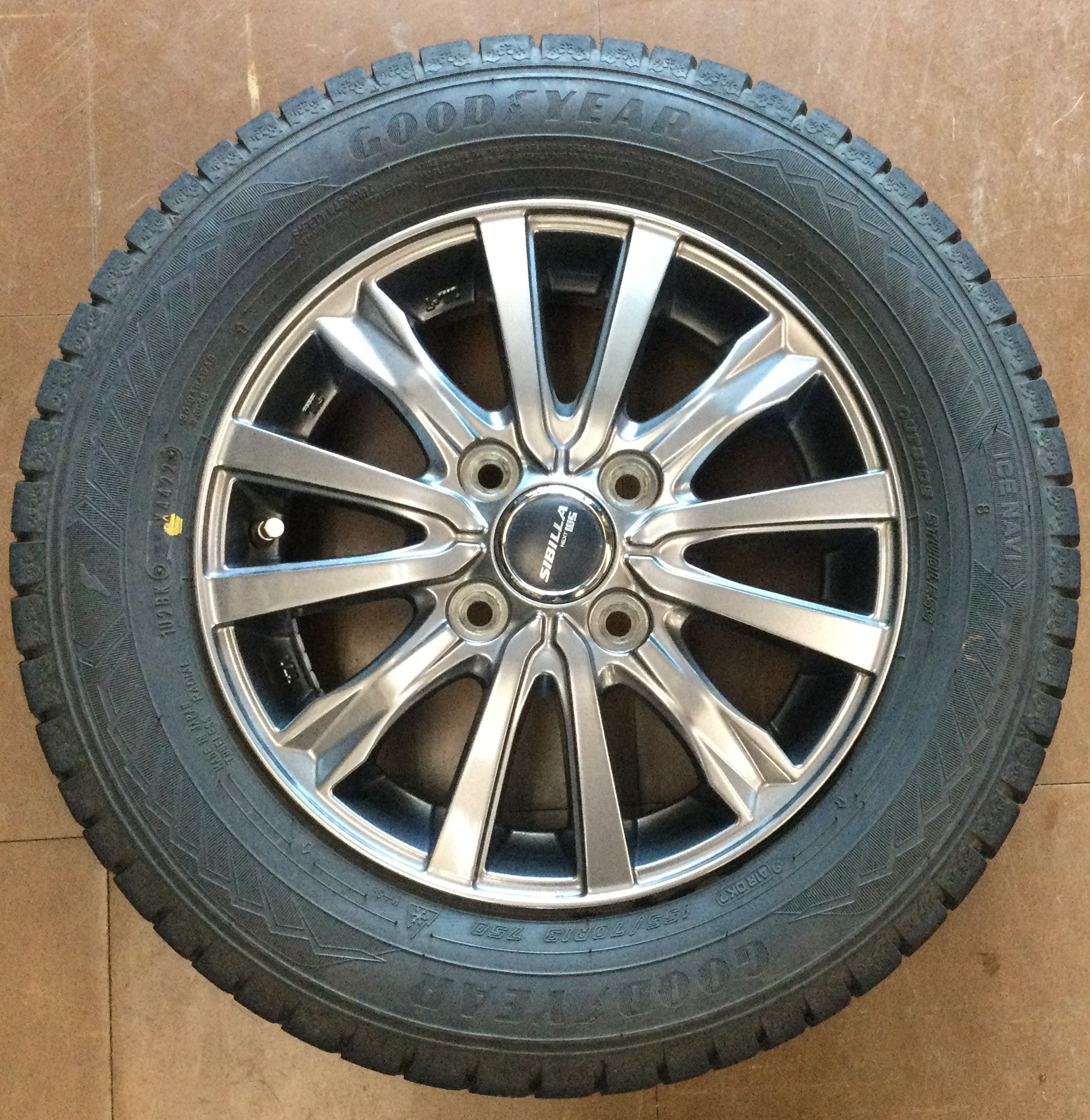 13インチ 中古スタッドレスタイヤ グッドイヤー ICENAVI 155/70R13
