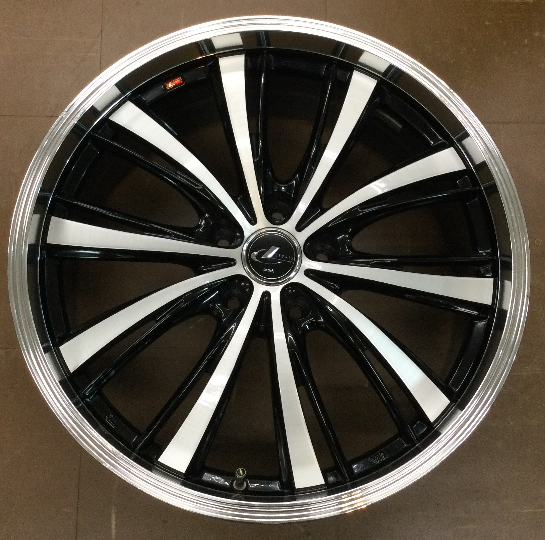 alt2618 中古 WEDS レオニス EX 19インチ ホイール4本セット 商品詳細