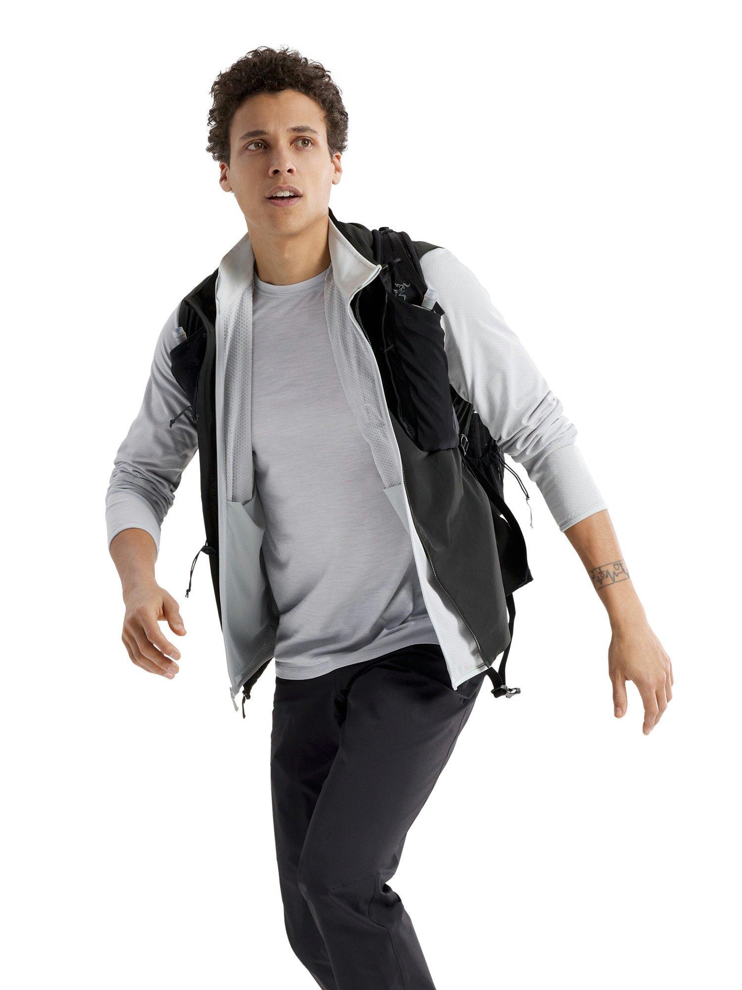 Arc'teryx Men's Atom Vest - Black | Tiso