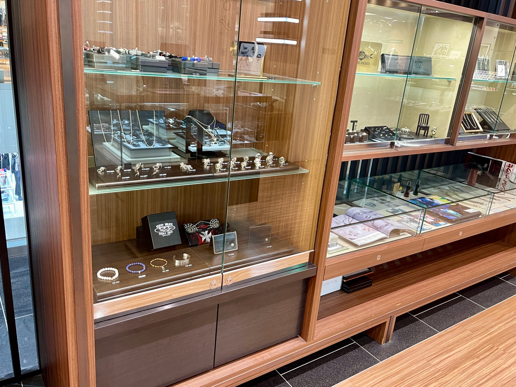 トラヴィスワーカー公式サイト｜TRAVIS WALKER