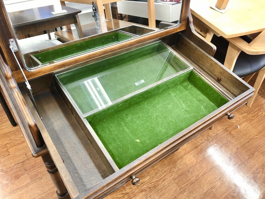 ATLANTA(アトランタ)】ドレッサー[セクレテール]が入荷しました