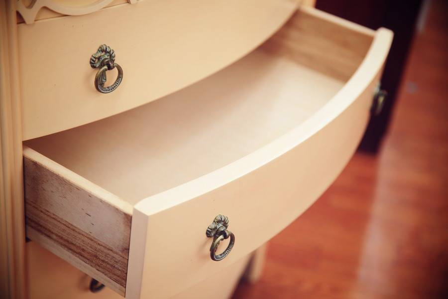 貴重な入荷！リンホーリンの4段ミニチェストが入荷致しました