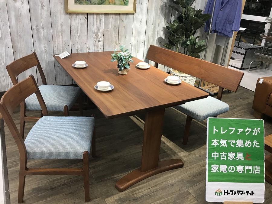 ナガノインテリア】ベンチ式ダイニング4点セットが入荷しました