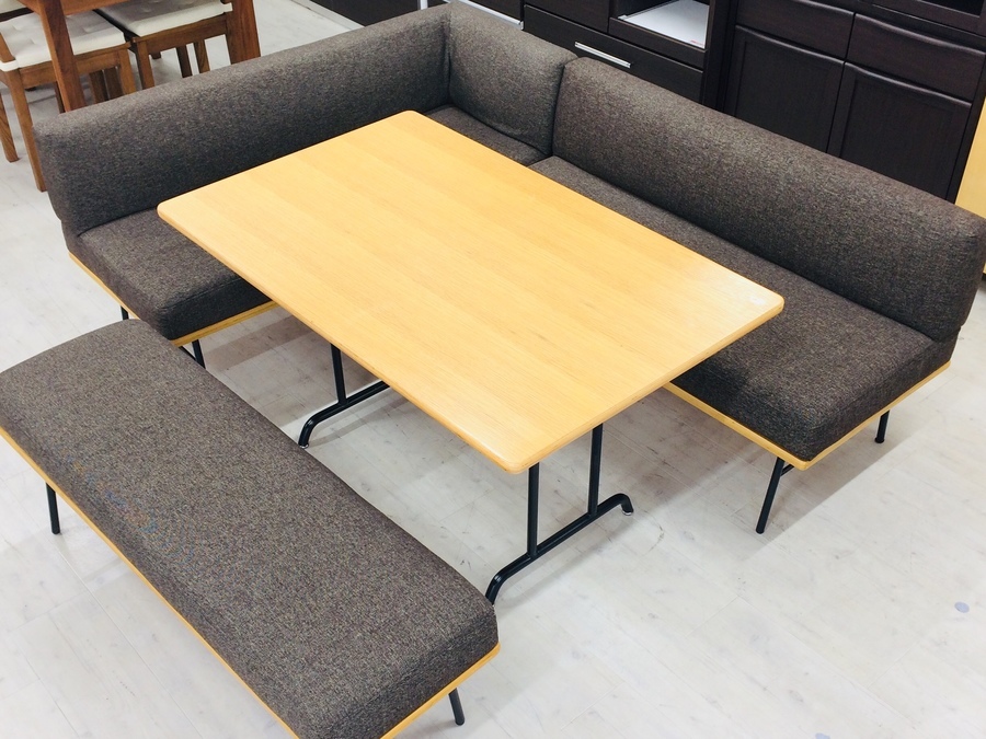 大人気！UNICO（ウニコ）のFUNEATのダイニング4点セットご紹介です