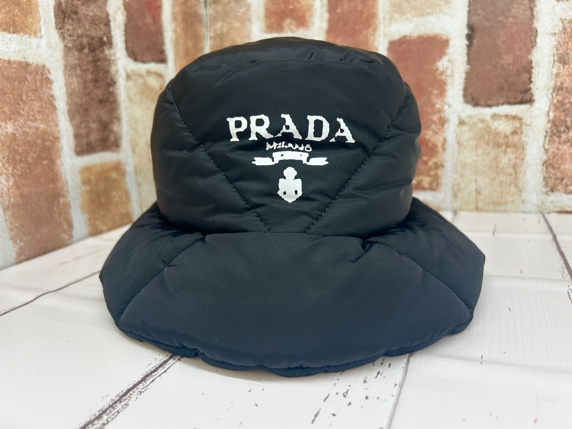 人気ブランド】PRADA（プラダ）のバッグ・財布・帽子の3点のご紹介です