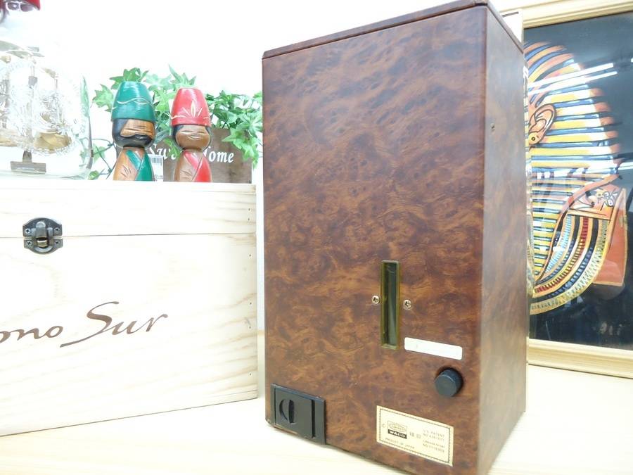 レトロな感じ！CASINO SEVENのスロットマシーン 買取入荷しました