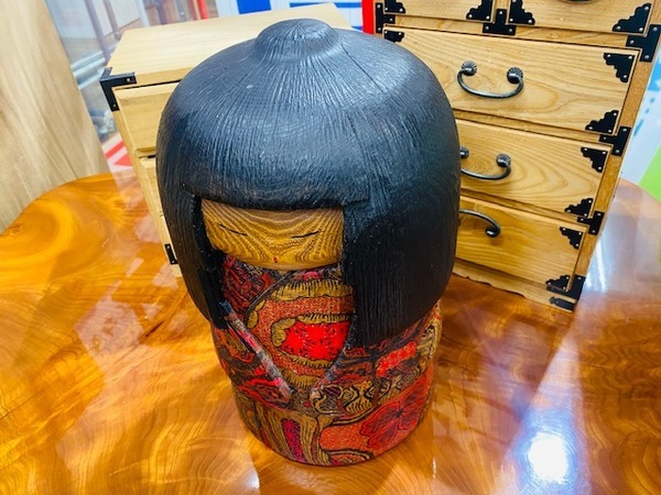 石原 日出男 作 細かい彫刻が魅力的なこけしが入荷です！ ｜2022年03月