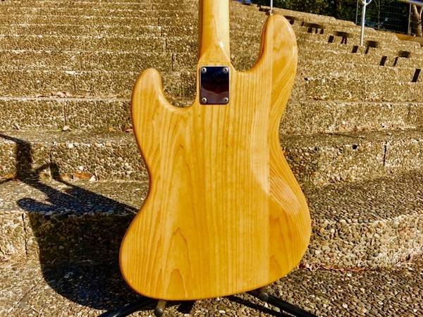 FENDER JAPAN（フェンダー・ジャパン）フレットレスベース