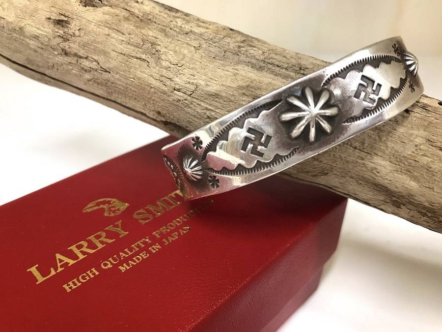 LARRY SMITH】シェル卍バングル入荷しました！！【上板橋】｜2018年10
