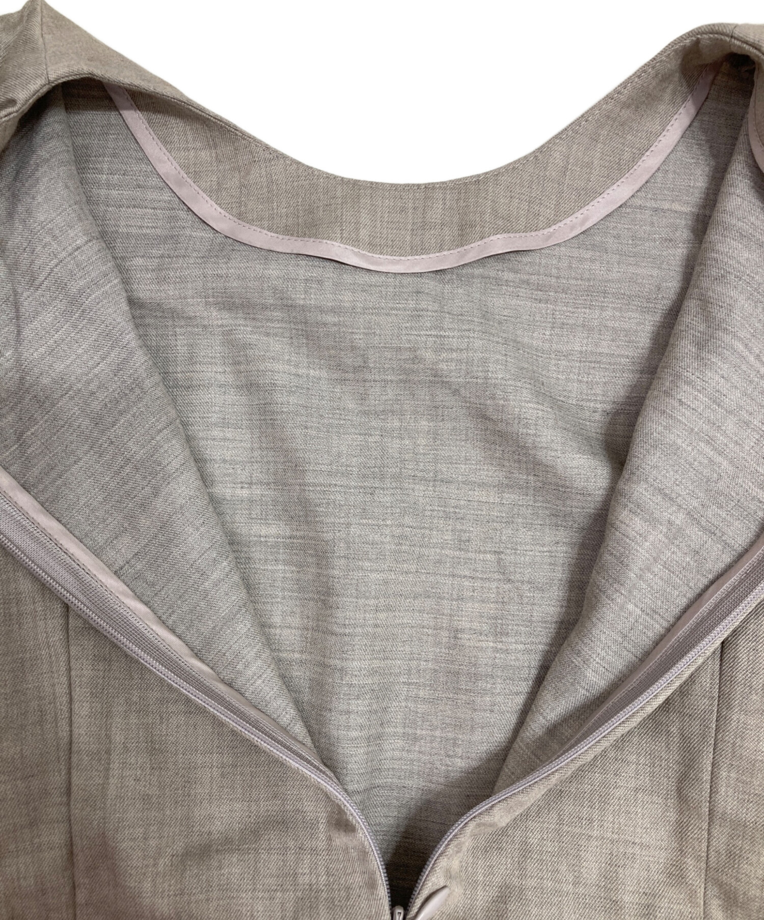 中古・古着通販】cygne (シーニュ) とんがりパフスリーブブラウス