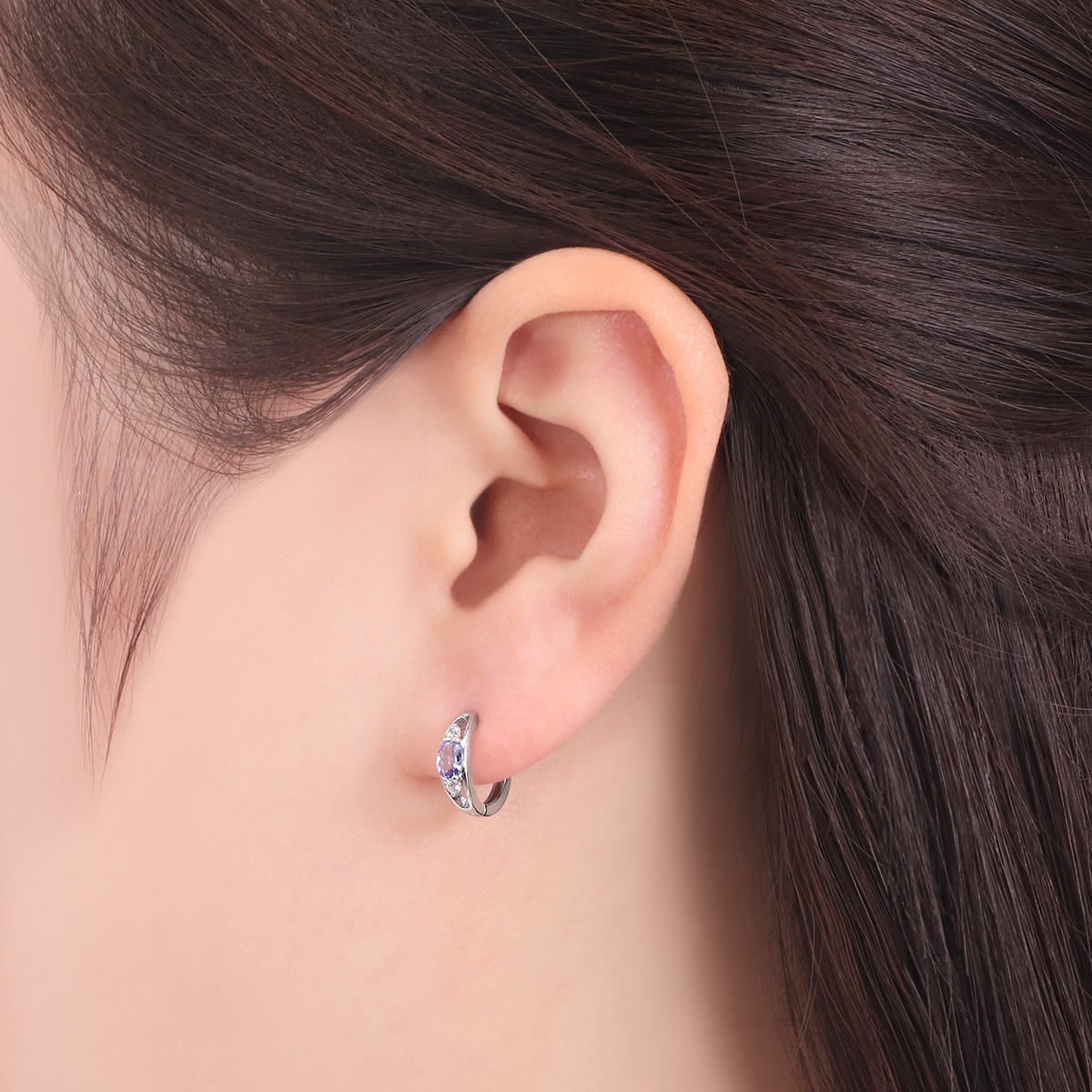 K10ホワイトゴールドタンザナイトピアス(RPE647-001)|TSUTSUMI