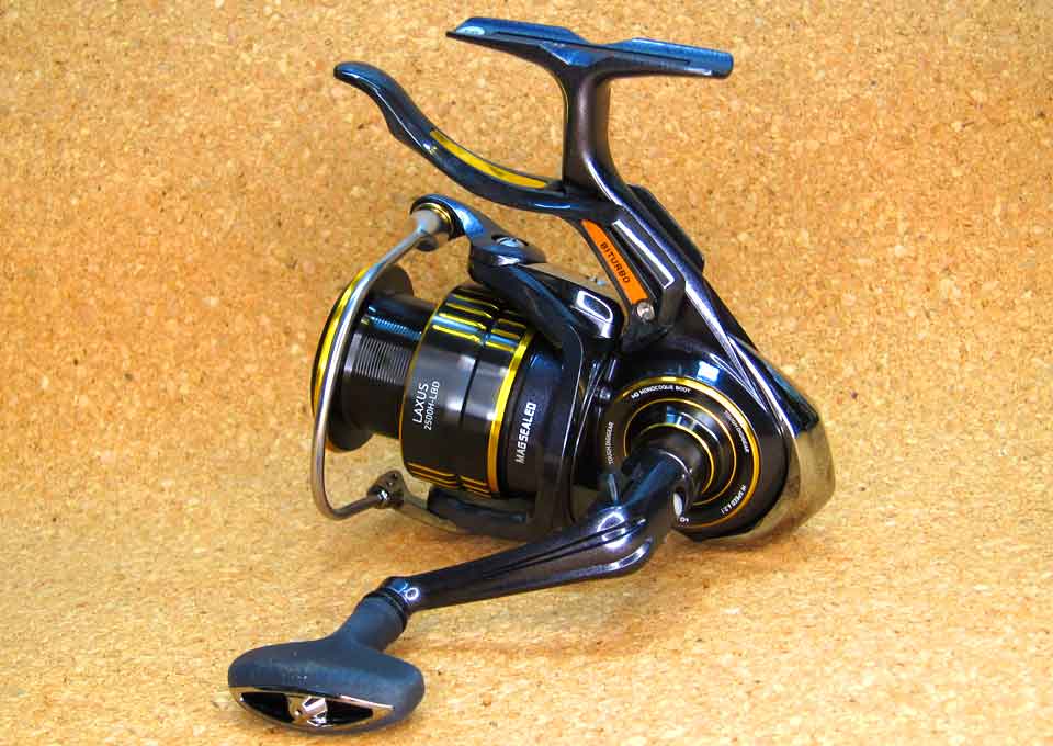 ダイワ ラグザス 2500H-LBD(2023) - フカセでチヌ！