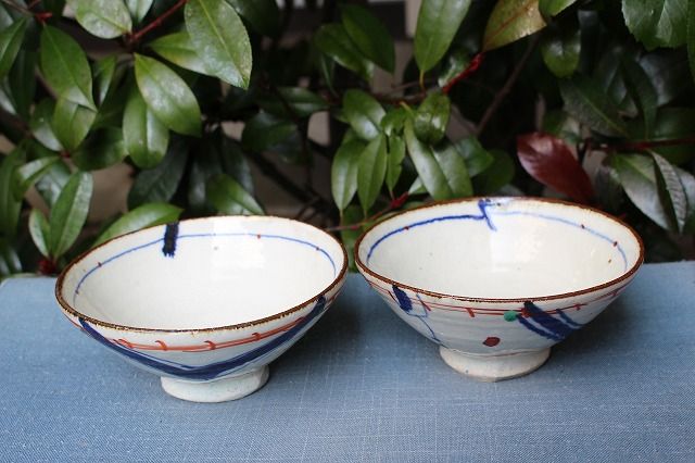 岐阜県土岐市の南窯さんの安南赤絵楽描飯碗 大 うつわ家膳｜人気作家