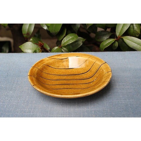 兵庫県神戸市で作陶されている十場天伸（つくも窯）さんのスリップ