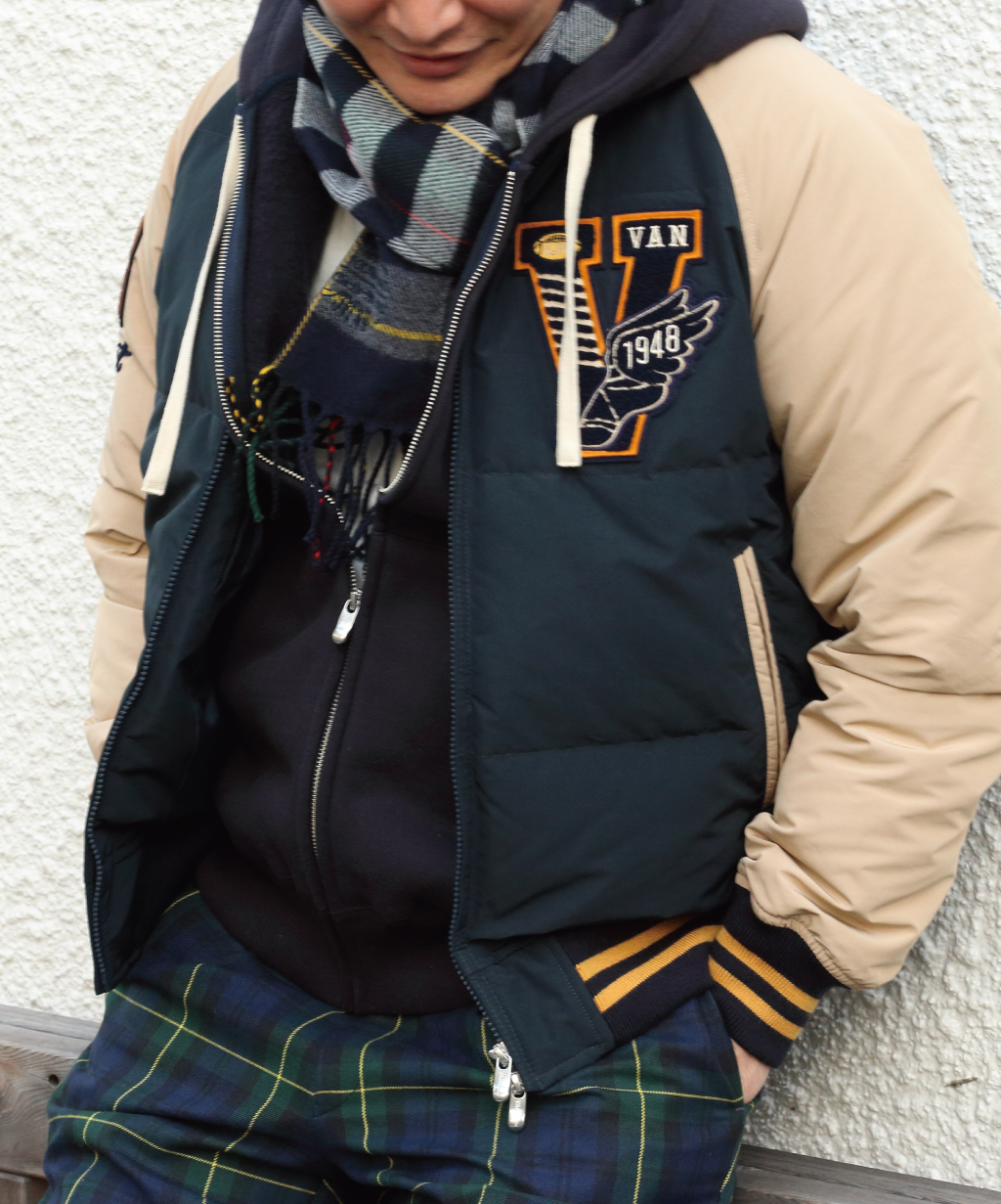 DOWN × STADIUM JUMPER】 - VAN STORE