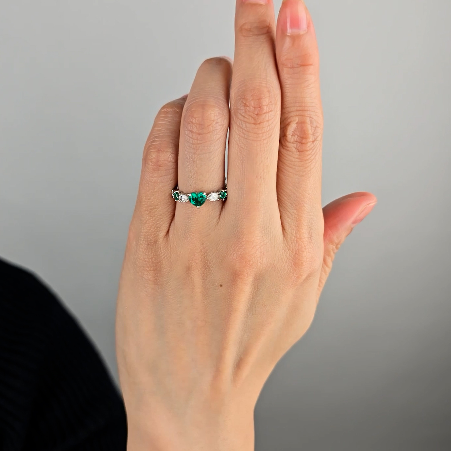 コロンビア産エメラルド0.45ct0.16ctプラチナリングダイヤ0.37ct付(GIA