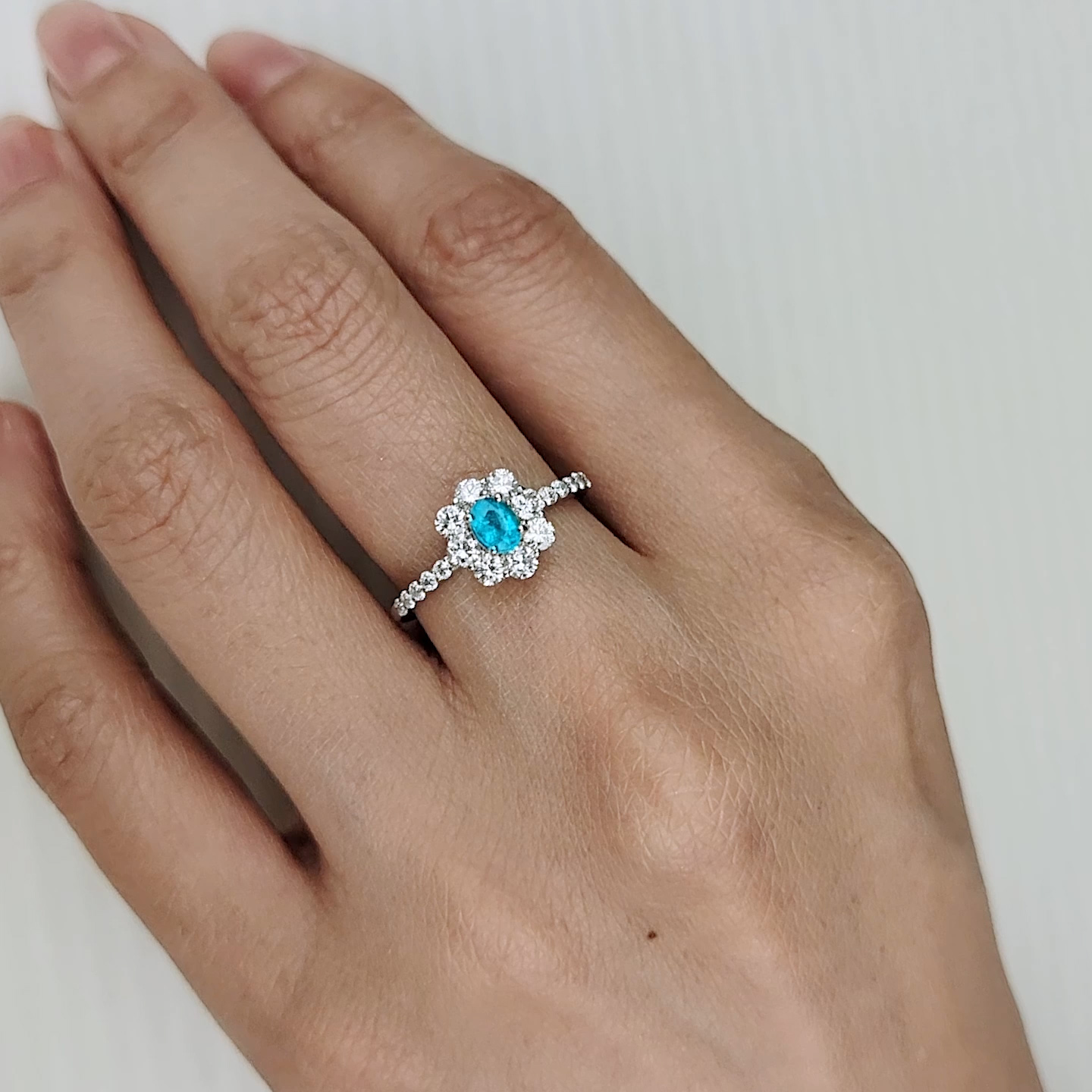 ブラジル産バターリャ鉱山パライバトルマリン0.224ctプラチナリング