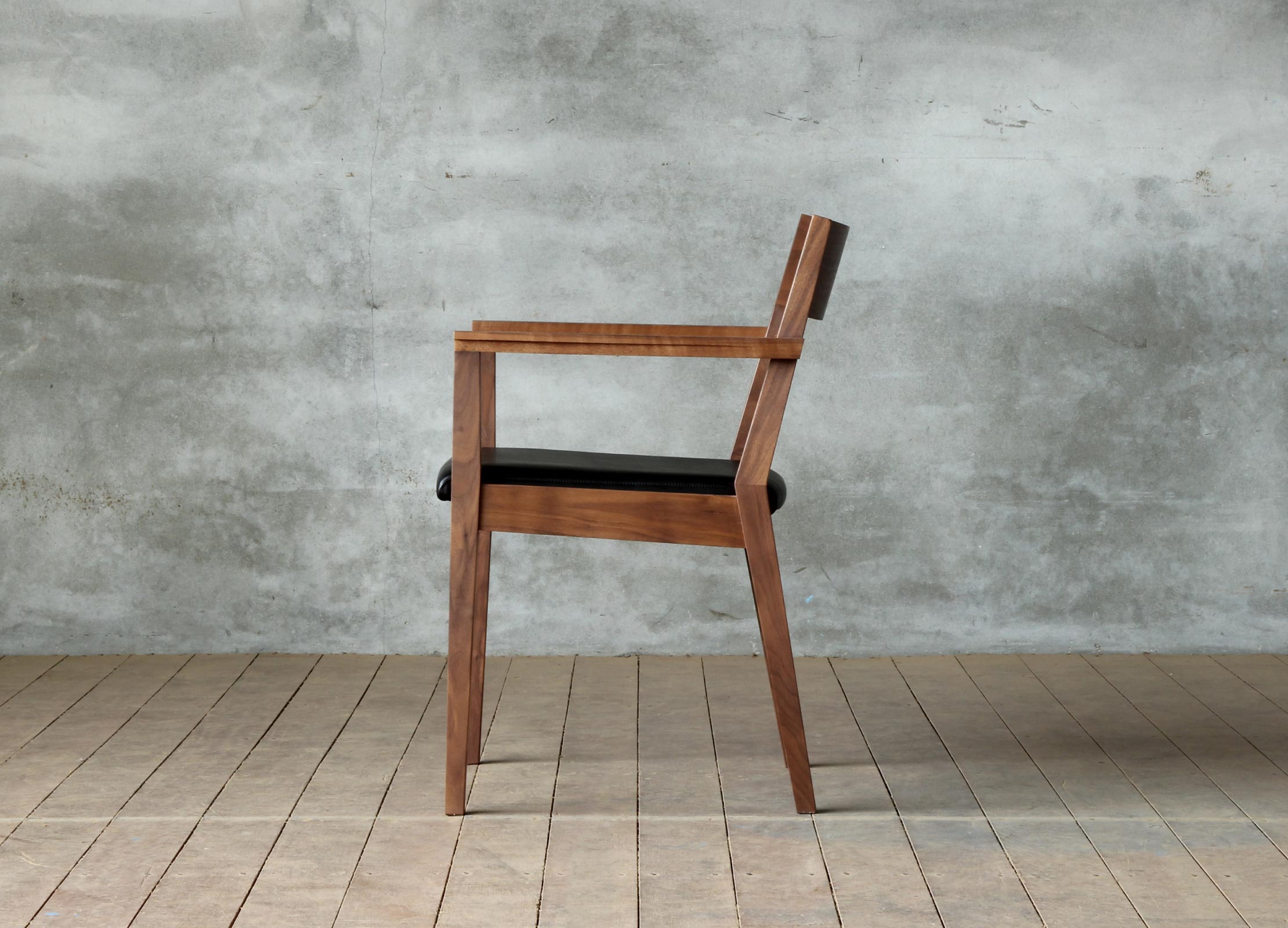 美品】SOLIDロングアームチェア SDC01 本革ウォールナット天然 無垢材