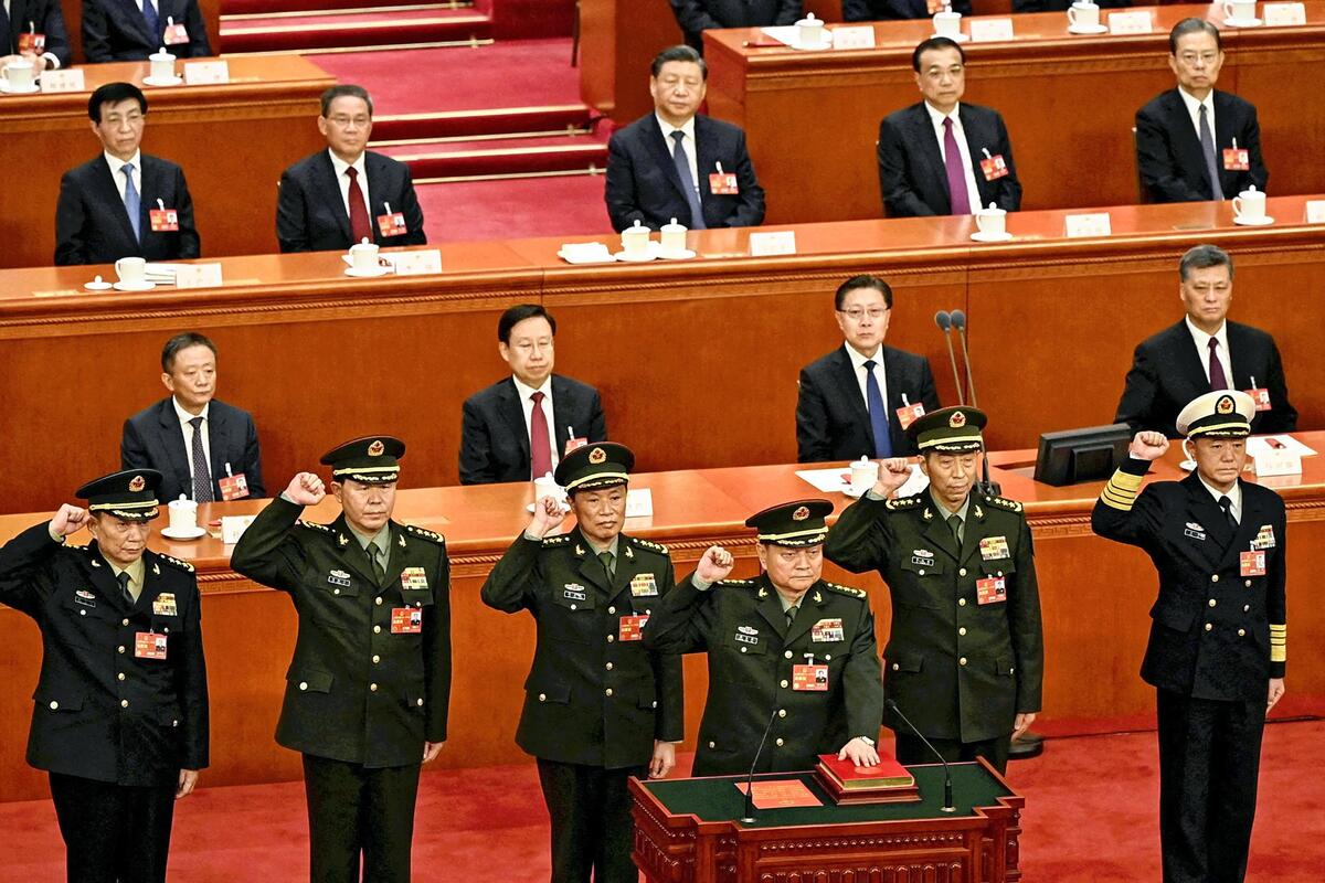 中国軍制服組トップと参謀長が失脚、重大な規律違反か…台湾武力侵攻を