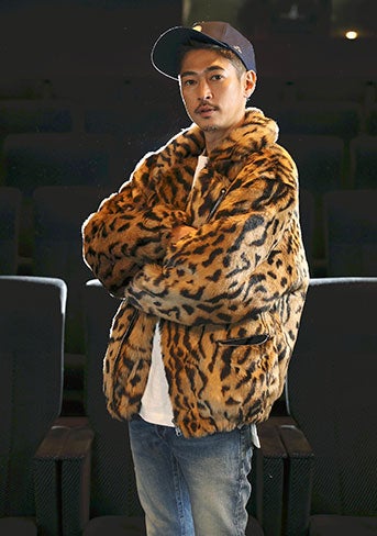 写真特集】窪塚洋介さん、キングの色気まとって… : 読売新聞