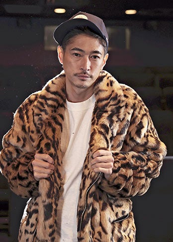 写真特集】窪塚洋介さん、キングの色気まとって… : 読売新聞