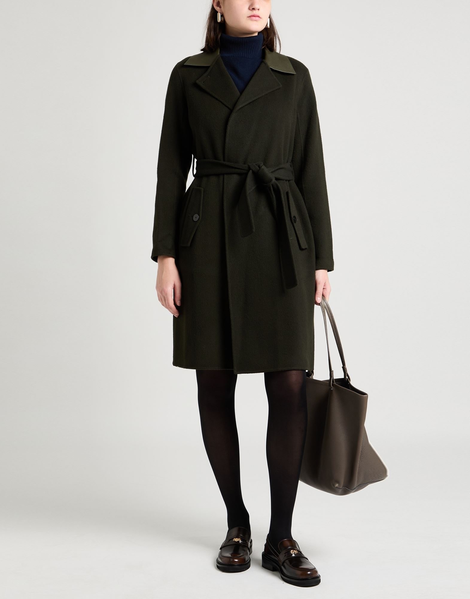 THEORY コート＆ブルゾン | コート ダークグリーン レディース | YOOX