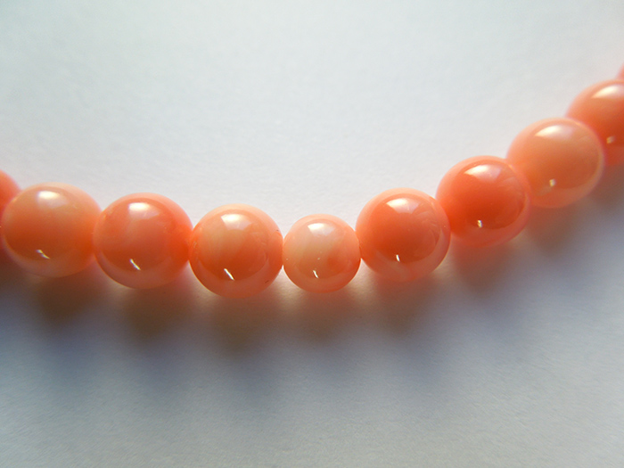 深海珊瑚Aカラー(細)片手数珠薄紅二五房共仕立 お数珠の安田念珠店へ