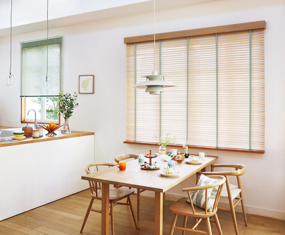 フォレティア | ブラインド・ロールスクリーン通販ならインテリア