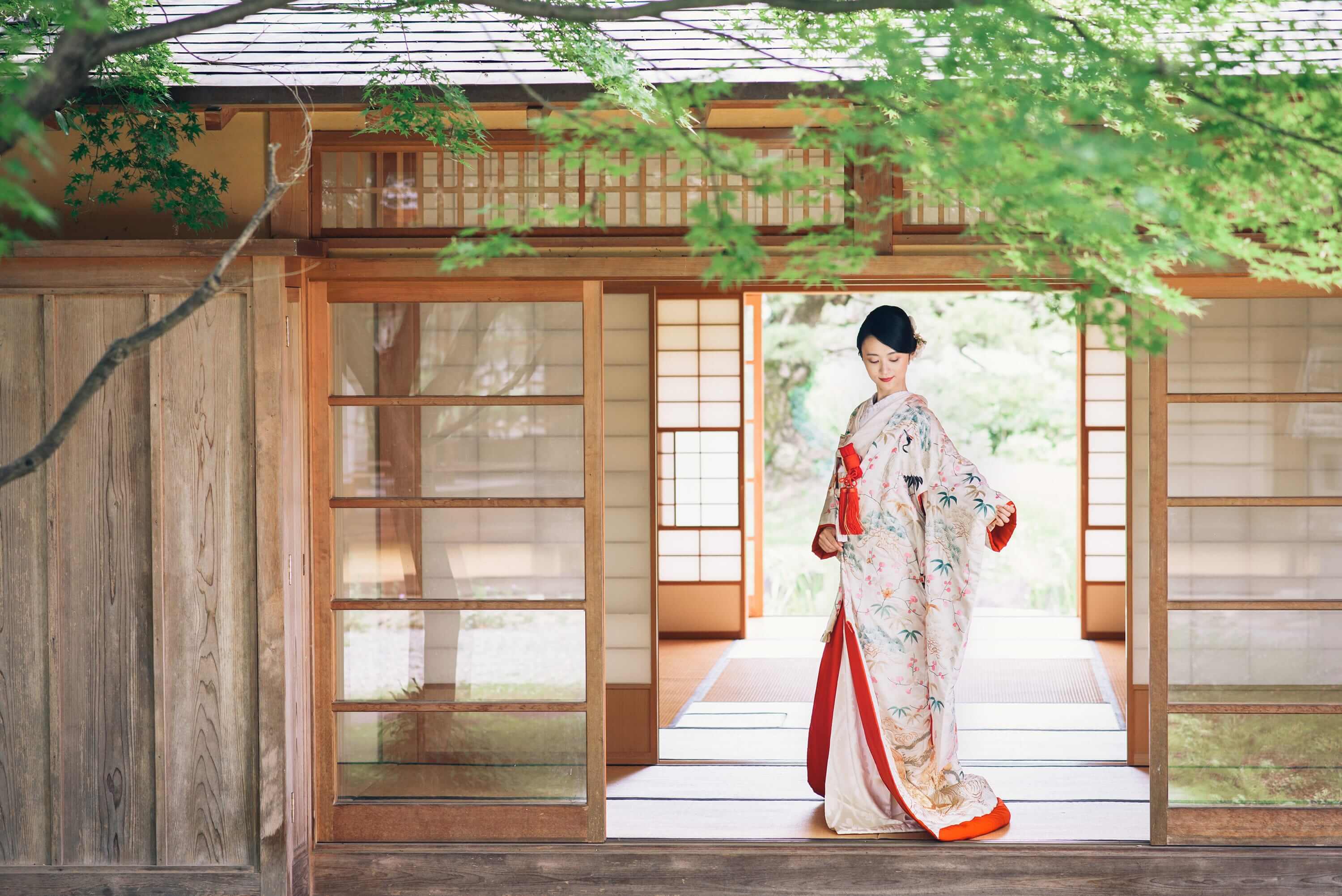 2025年最新版】引き振袖レトロで差をつける！適切な着こなし方と保管