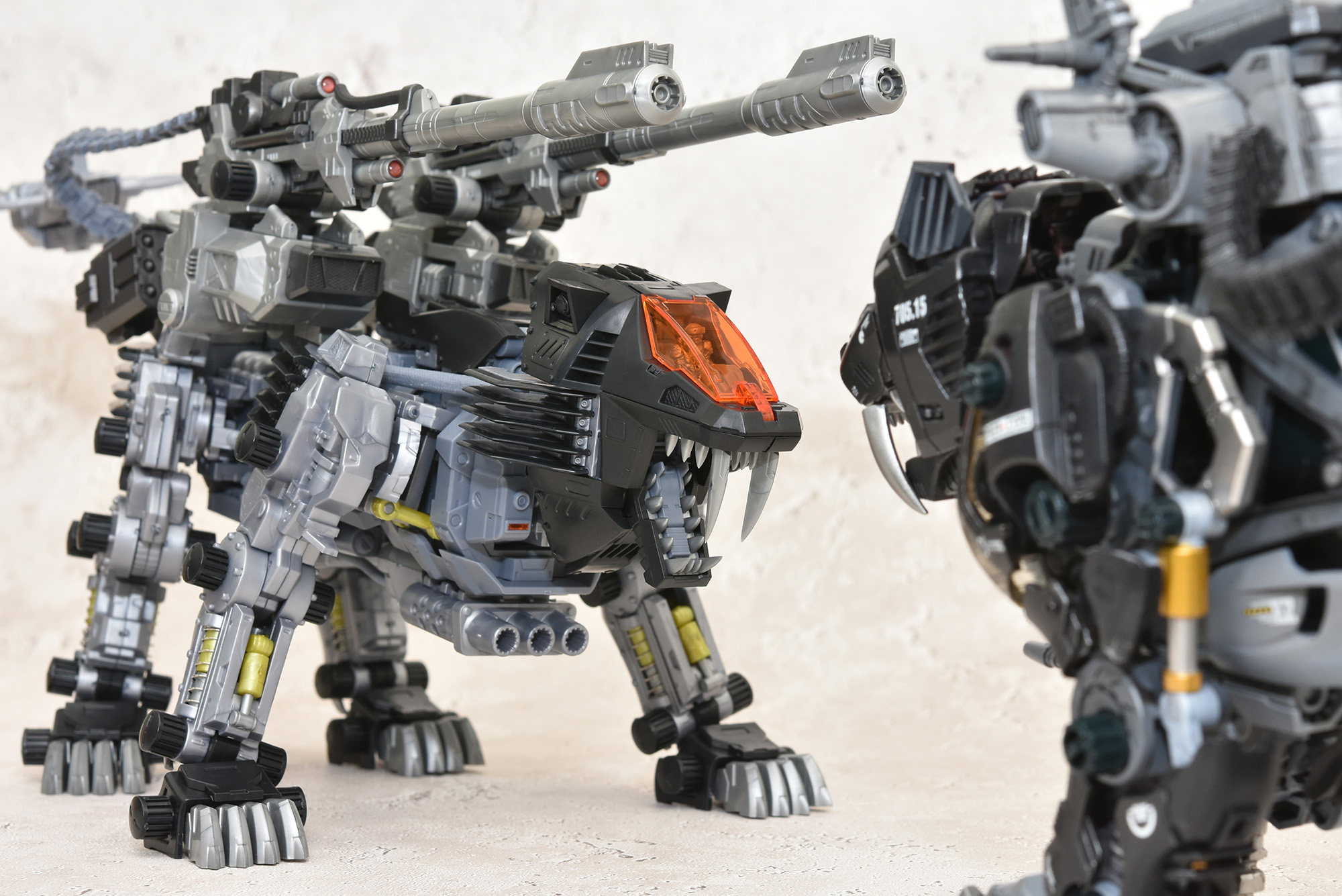 未開封 ゾイド HMM ブレードライガーAB シールドライガーDCS-J 再販】1