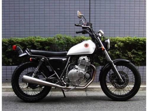 グラストラッカー ( SUZUKI ) | 東京都上野のバイク街にあるバイク