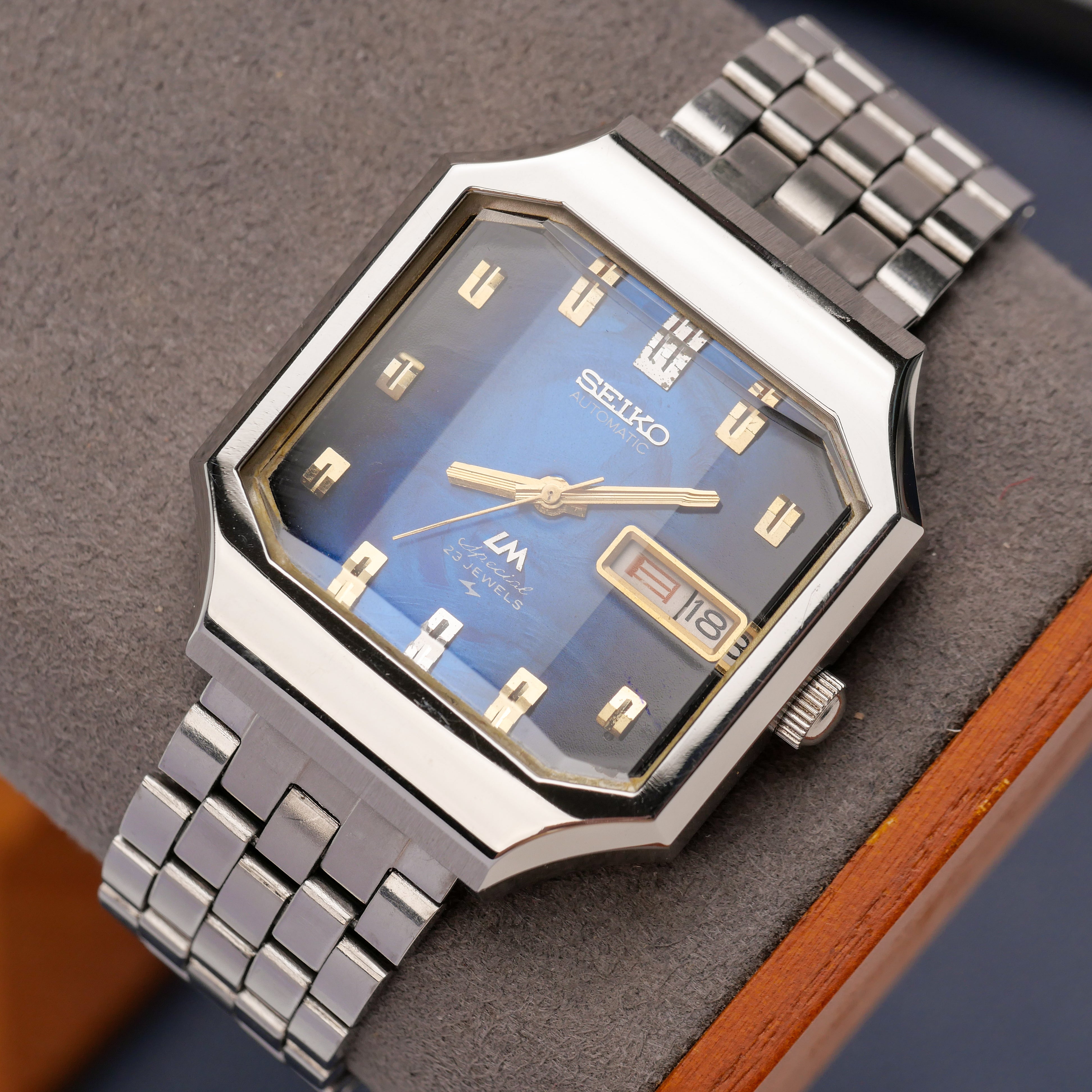 SEIKO LORD MATIC LM SPECIAL 23 JEWELS AUTOMATIC DAY-DATE FACETED