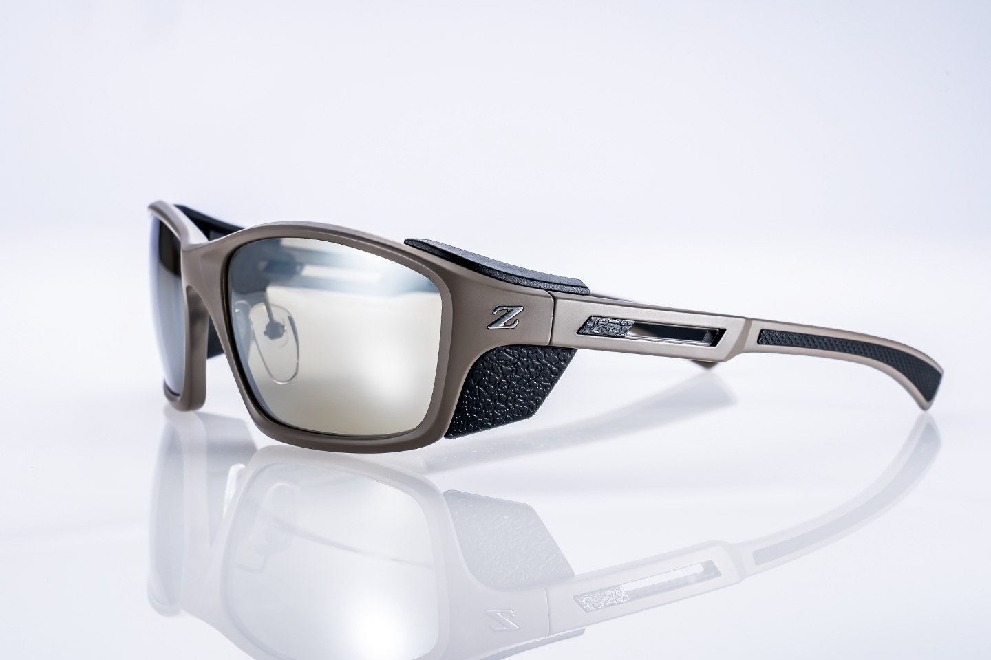 HOVER | Zeque (ゼクー)