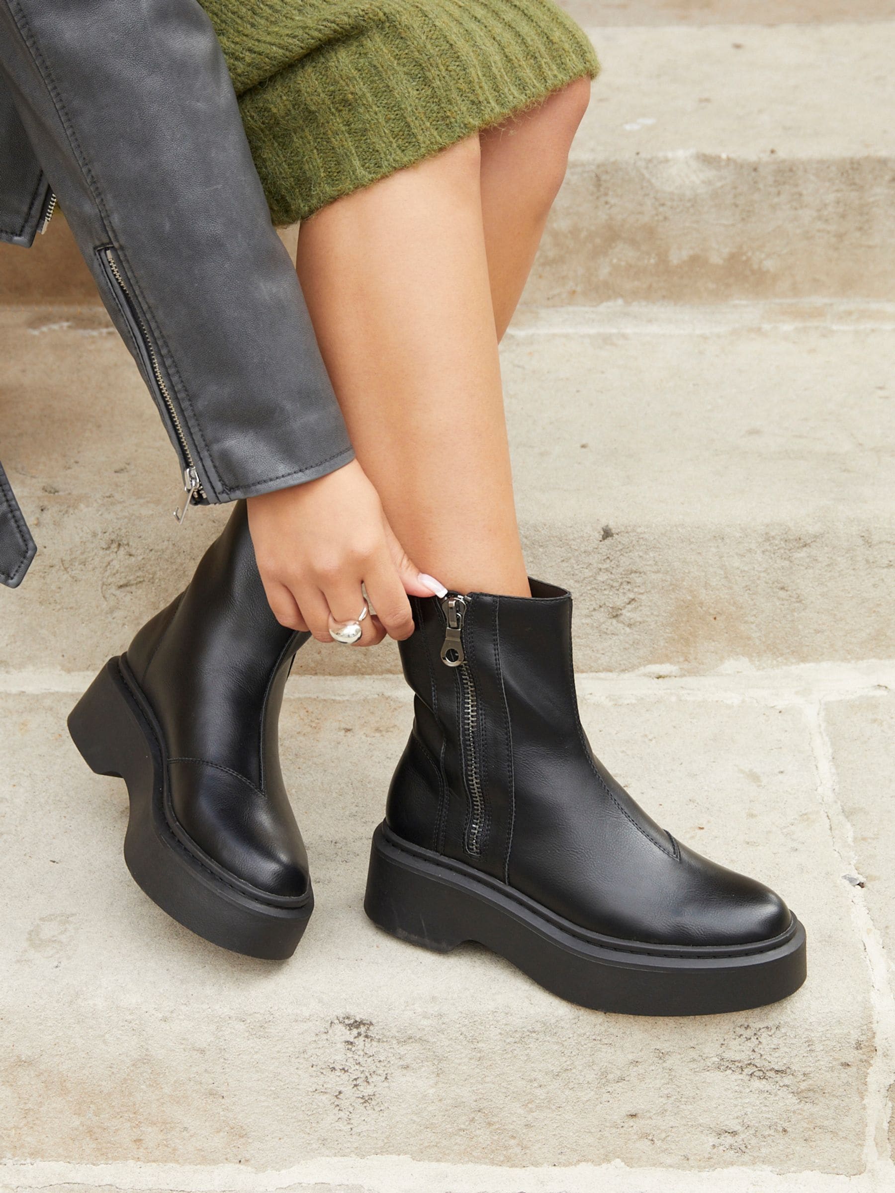 Buy Linzi Black Valley Platform Ankle Boots With Side Zip Detail